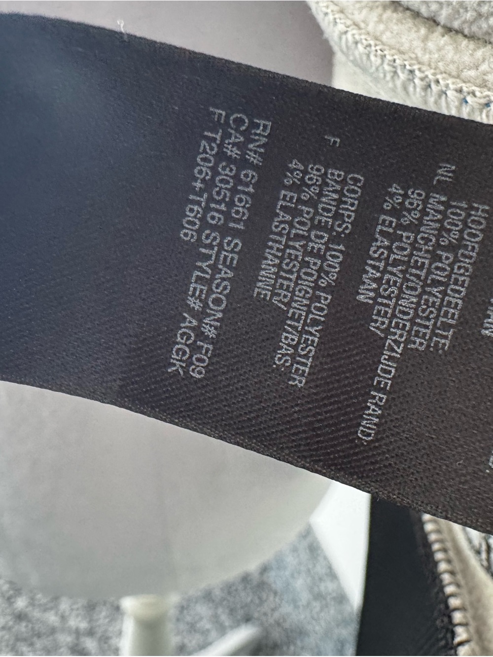 Hard-to-find The North Face Thatch Hooded Full-Zip Jacket from Fall 2009 Y2K - Picture 15 of 15